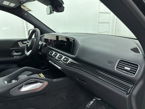 Used 2026 Mercedes-Benz GLS 450 4MATIC image 29