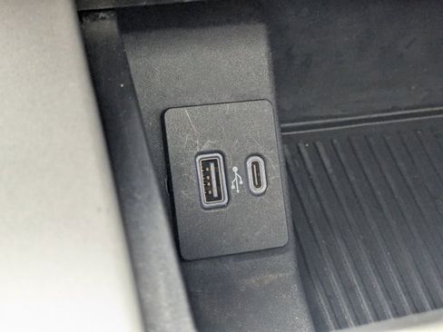 Used 2022 Ford F350 Lariat image 23