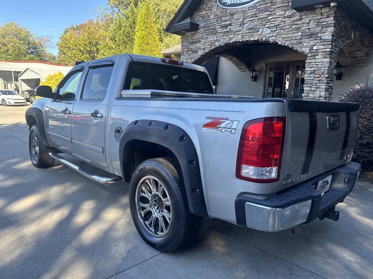 Used 2007 GMC Sierra 1500 SLE w/ SLE2 Preferred Package AWD/4WD image 3
