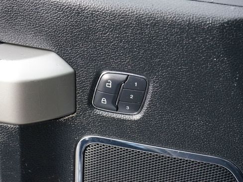 Used 2017 Ford F250 Lariat w/ Chrome Package image 15