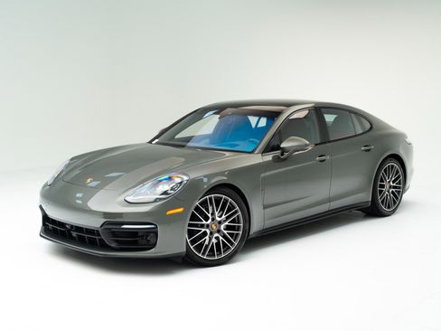 Certified 2023 Porsche Panamera 4 Platinum Edition image 1
