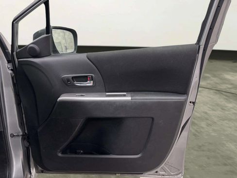 Used 2010 MAZDA MAZDA5 Grand Touring image 19