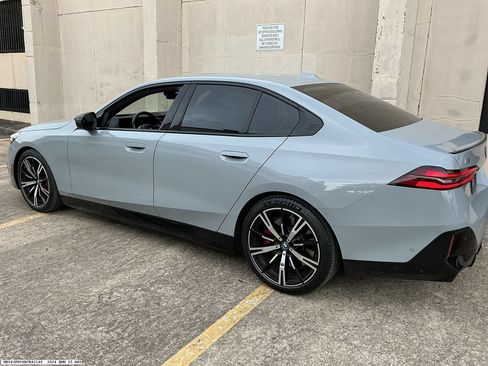 Used 2024 BMW i5 M60 w/ Premium Package AWD/4WD image 4