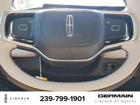 New 2025 Lincoln Navigator L Reserve image 23