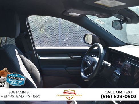 Used 2025 GMC Terrain Elevation AWD/4WD image 17
