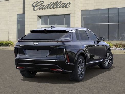 New 2026 Cadillac Lyriq Luxury w/ LPO, Floor Liner Package AWD/4WD image 4