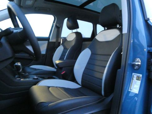New 2026 Volkswagen Taos SEL AWD/4WD image 5