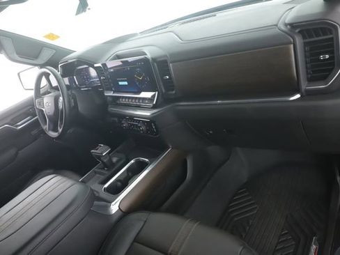 Used 2025 Chevrolet Silverado 1500 High Country w/ Midnight Edition image 33