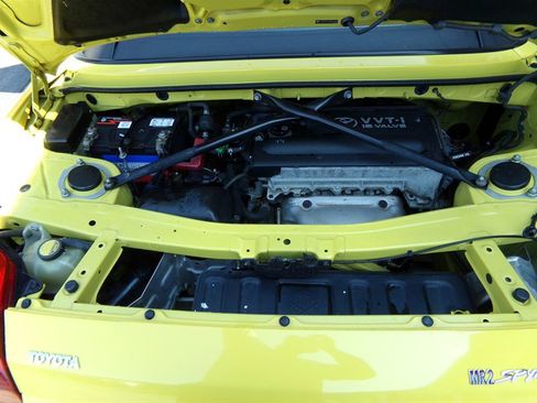 Used 2004 Toyota MR2 image 47