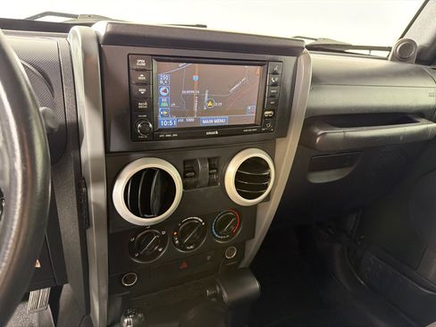 Used 2009 Jeep Wrangler Sahara AWD/4WD image 15