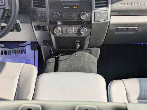 Used 2019 Ford F250 XL w/ STX Appearance Package image 18