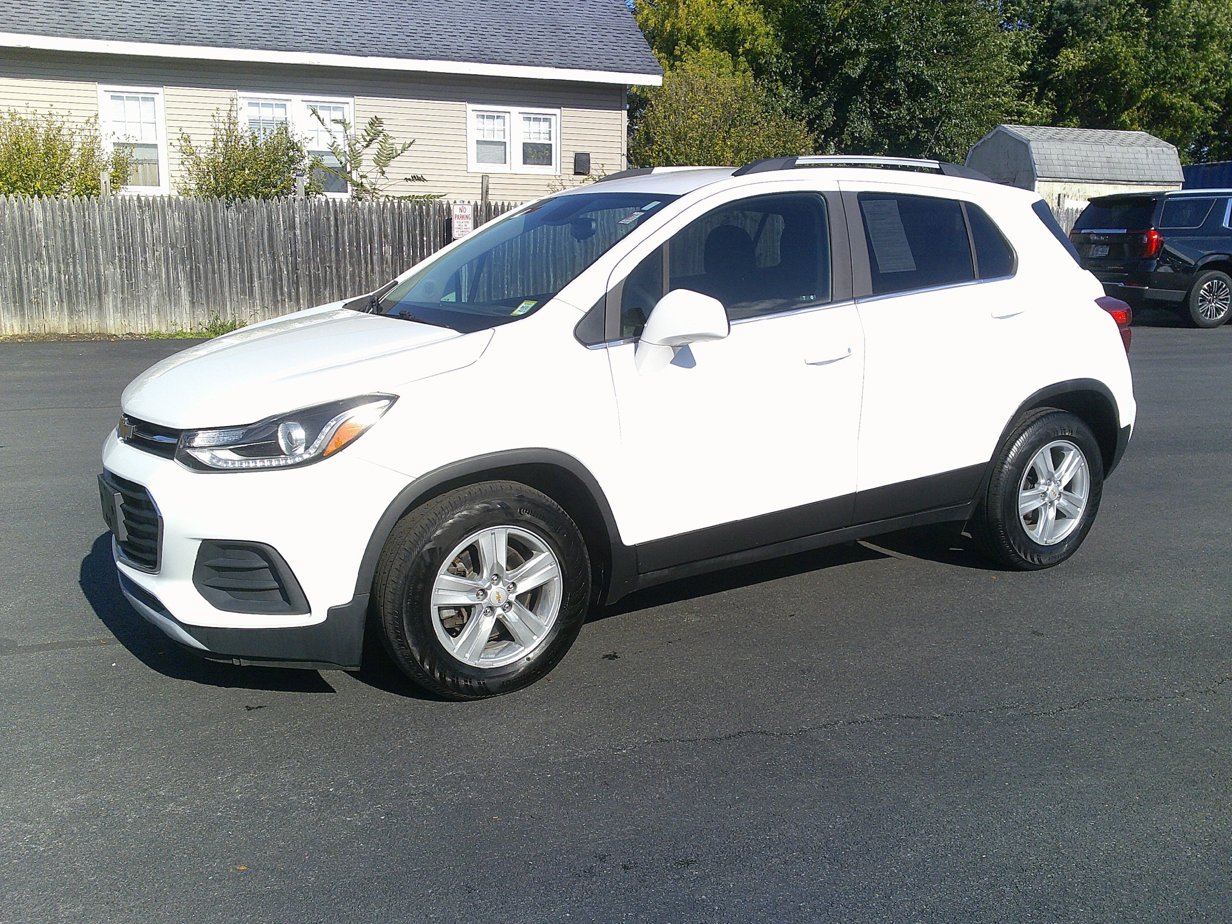 Used 2020 Chevrolet Trax LT FWD image 13