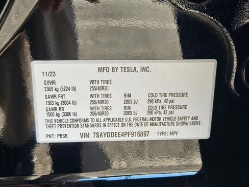 Used 2023 Tesla Model Y Long Range AWD/4WD image 31