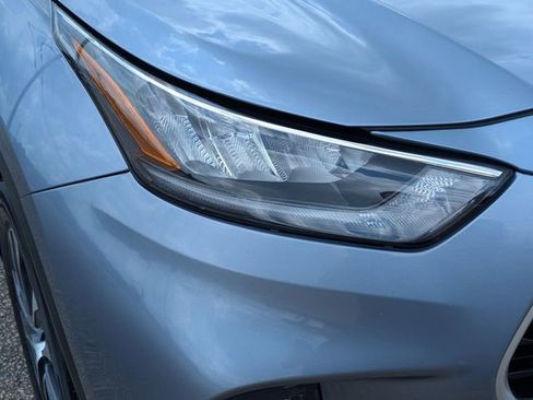 Used 2020 Toyota Highlander XLE FWD image 17