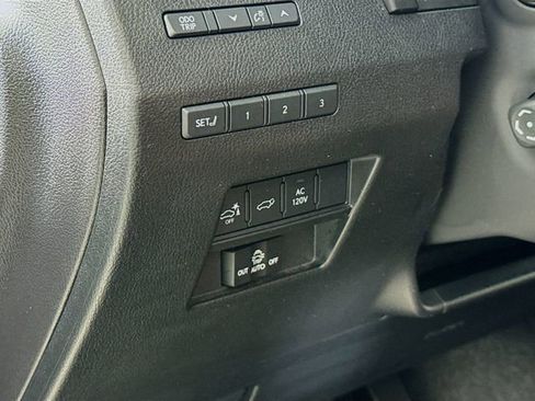 Used 2025 Lexus GX 550 w/ Cold Area Package AWD/4WD image 10