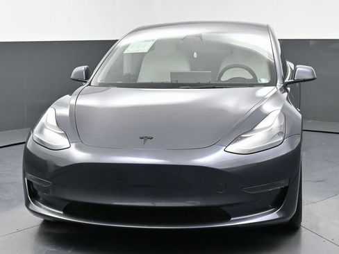 Used 2023 Tesla Model 3 Performance image 4
