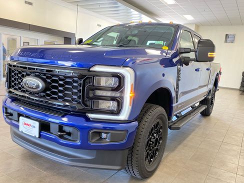 New 2026 Ford F250 Lariat w/ Black Appearance Package AWD/4WD image 4