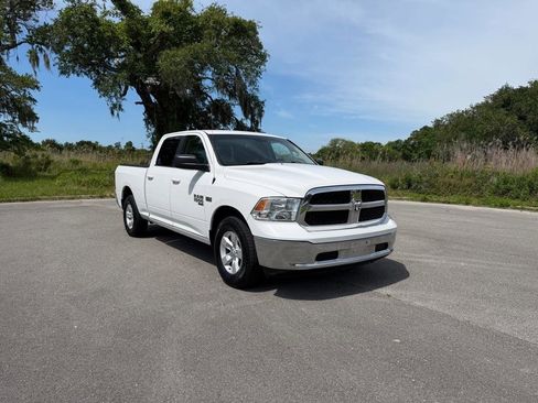 Used 2019 RAM 1500 Classic SLT RWD image 7