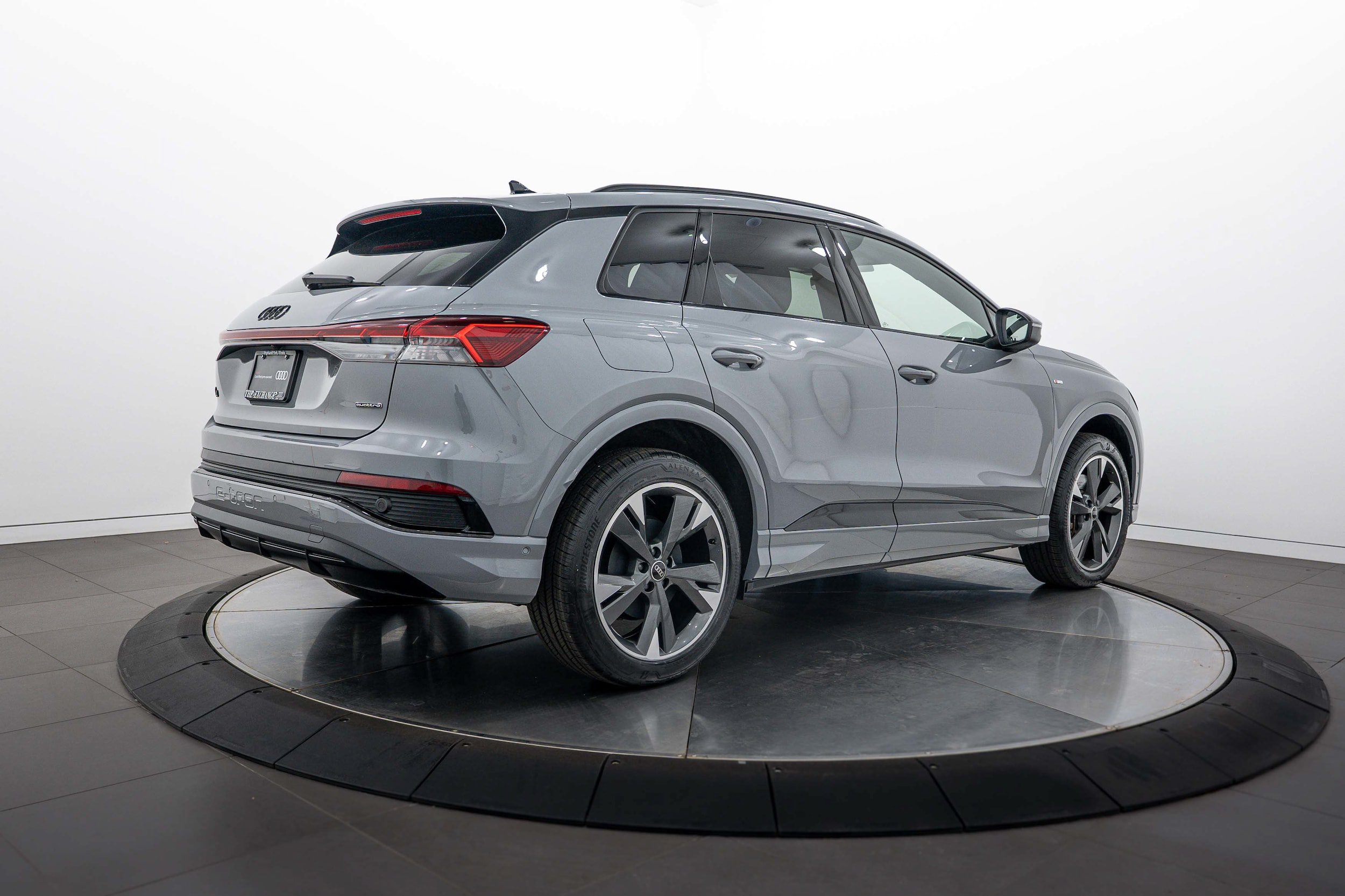 Certified 2024 Audi Q4 e-tron Premium Plus AWD/4WD image 4