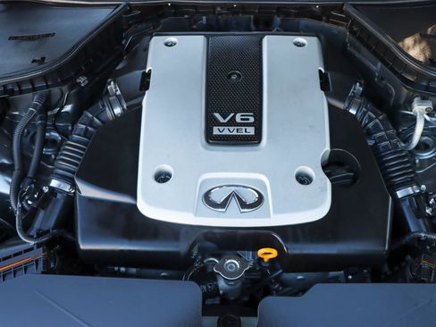 Used 2015 INFINITI Q50 Premium w/ Deluxe Touring Package image 41