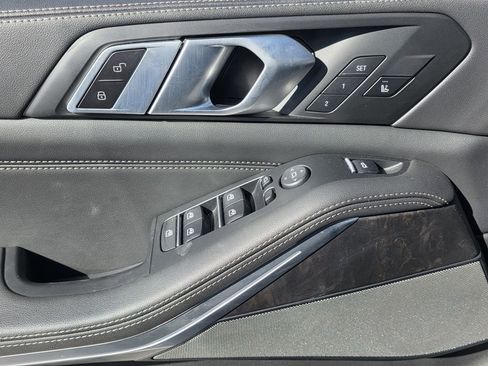 Used 2025 BMW X5 sDrive40i w/ Climate Comfort Package image 18