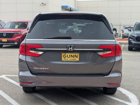 Used 2024 Honda Odyssey EX-L image 5