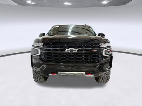 Used 2023 Chevrolet Suburban Z71 w/ Luxury Package AWD/4WD image 6