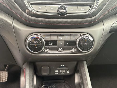 Used 2023 Chevrolet TrailBlazer RS w/ Sun and Liftgate Package FWD image 20