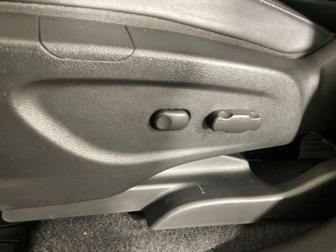Used 2021 Buick Encore Preferred FWD image 27
