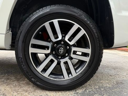 Used 2017 Toyota 4Runner Limited image 40