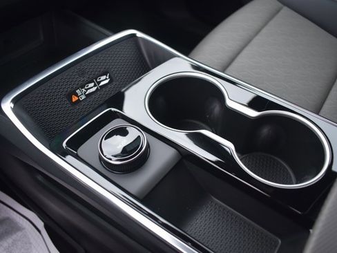 New 2026 Chevrolet Equinox LT w/ Convenience Package II image 28