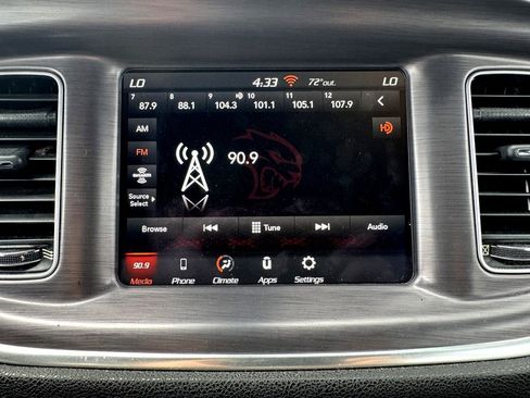 Used 2018 Dodge Charger R/T Scat Pack image 19