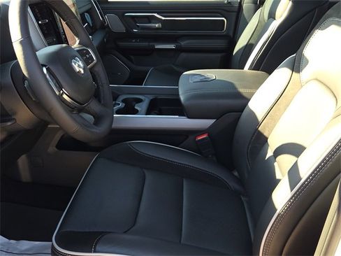 Used 2025 RAM 1500 Laramie image 21