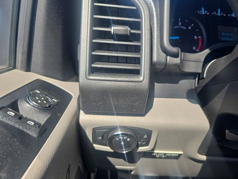 Used 2018 Ford F450 XL w/ Power Equipment Group image 32