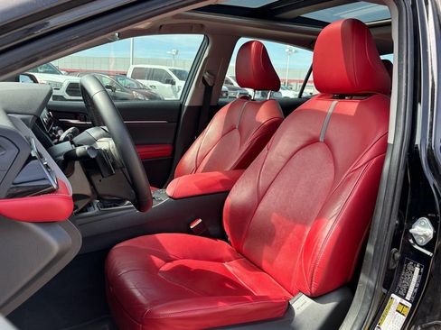 Used 2021 Toyota Camry XSE image 6