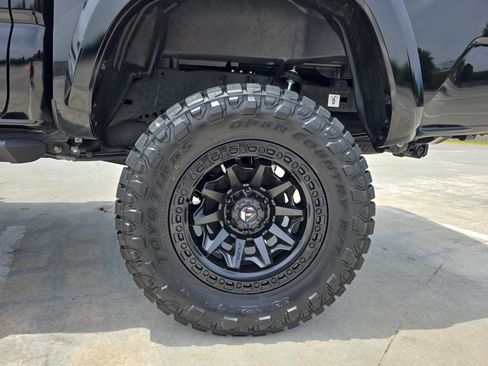 Used 2023 Toyota Tacoma SR5 w/ Technology Package AWD/4WD image 32