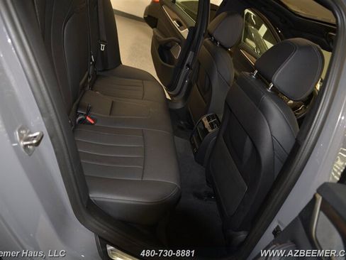 Used 2022 BMW 530e w/ Premium Package image 25