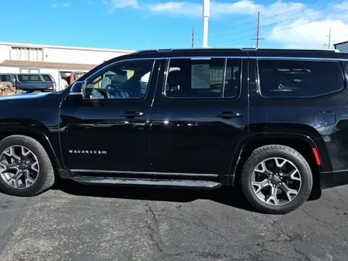 Used 2024 Jeep Wagoneer Series III w/ HD Trailer Tow Package image 2