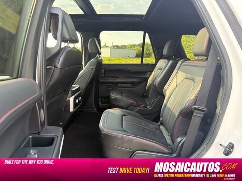Used 2024 Ford Expedition Limited AWD/4WD image 6