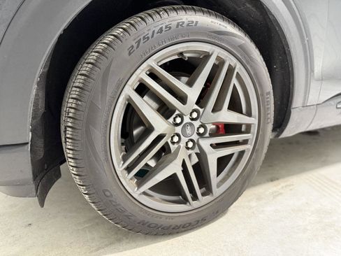 Used 2025 Ford Explorer ST image 21