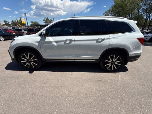 Used 2020 Honda Pilot Touring image 4