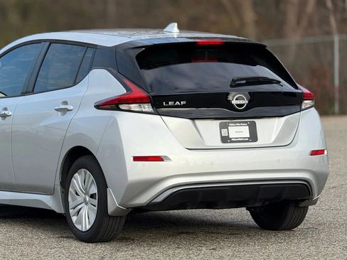 Used 2023 Nissan Leaf S image 16