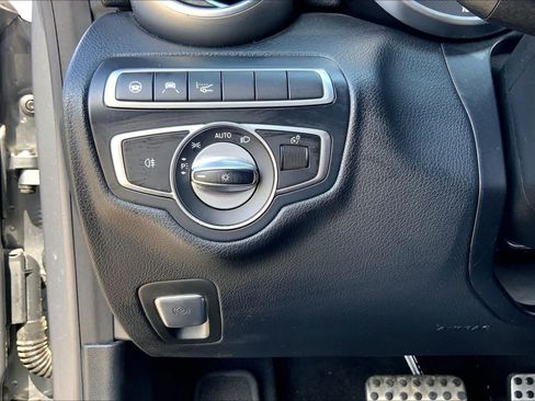 Used 2019 Mercedes-Benz C 300 4MATIC Coupe image 33