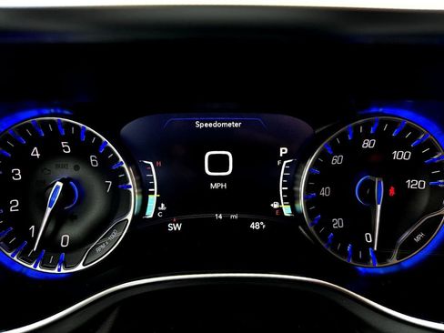 New 2026 Chrysler Pacifica Limited w/ Uconnect Theater Family Group FWD image 20