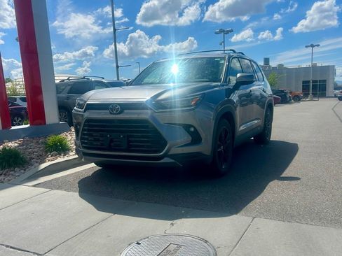 Used 2026 Toyota Grand Highlander AWD image 2