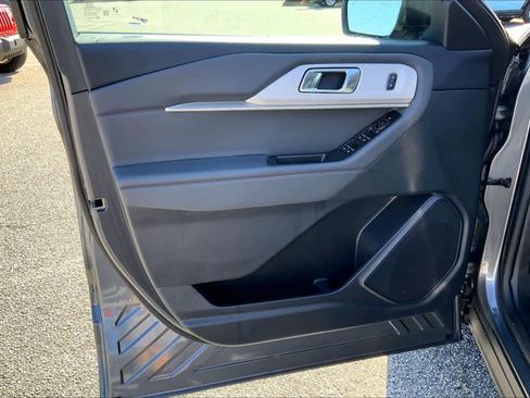 Certified 2025 Ford Explorer Active image 20