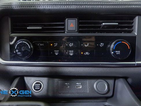 Used 2023 Nissan Rogue S AWD/4WD image 21