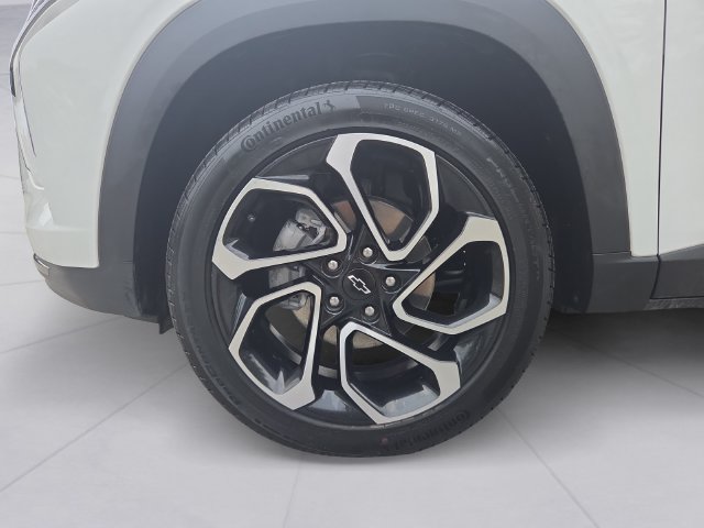 Certified 2025 Chevrolet Trax RS w/ Driver Confidence Package FWD image 9