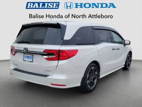 Used 2023 Honda Odyssey Elite image 11