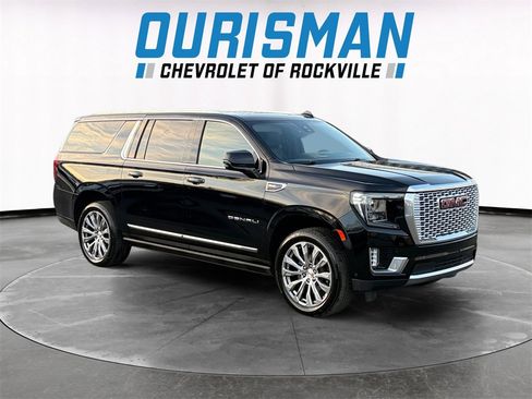 Used 2023 GMC Yukon XL Denali image 1